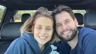 بيلي هاتشينز وزوجها كادن