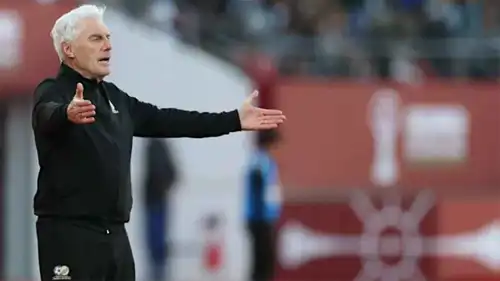 هوغو بروس خلال مباراة مصر وجنوب إفريقيا