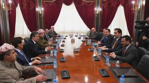 السوداني والبرزاني خلال مباحثات مشتركة في أربيل