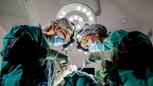 عملية جراحية (تعبيرية)