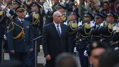 جوزيف عون لدى وصوله مبنى البرلمان 