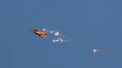 مقاتلة إسرائيلية تطلق نيرانها على مسيّرة لحزب الله