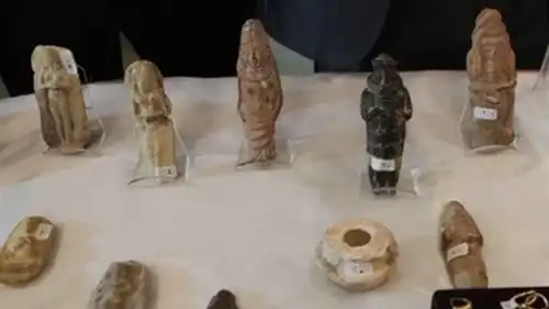 الآثار المستردة 