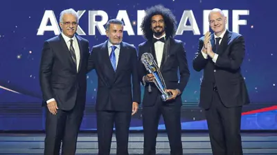 أكرم عفيف يفوز بجائزة أفضل لاعب في آسيا