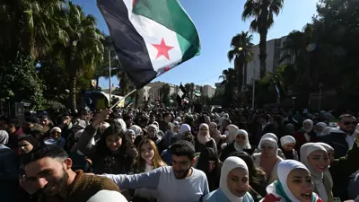 من احتفالات السوريين بسقوط الأسد