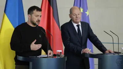 زيلينسكي مع المستشار الألماني أولاف شولتس