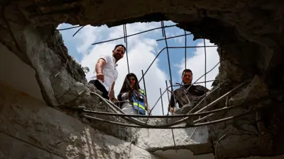 آثار قصف حزب الله لمواقع إسرائيلية