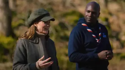 كيت ميدلتون بنزهة مع فريق الكشافة 