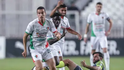 مولودية الجزائر في مباراة أمام ترجي مستغانم