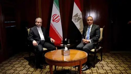  بدر عبد العاطي مع نظيره الإيراني عباس عراقجي 