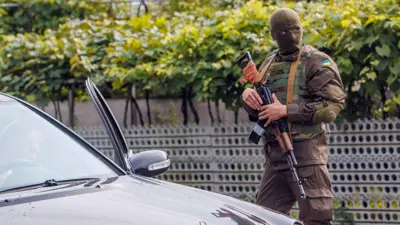 عنصر أمن أوكراني