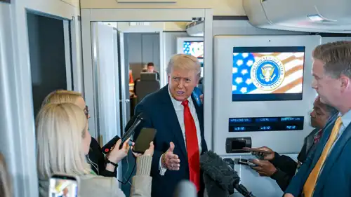 الرئيس الأمريكي ترامب يتحدث للصحفيين
