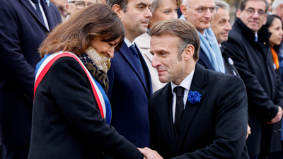 الرئيس الفرنسي إيمانويل ماكرون وآن هيدالغو