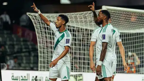 إيفان توني نجم النادي الأهلي السعودي