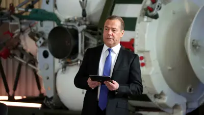 ديمتري ميدفيديف