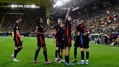 لاعبو فريق برشلونة