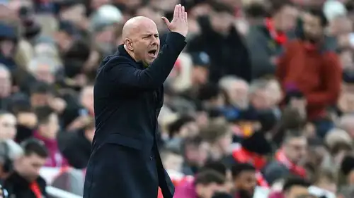 آرني سلوت مدرب ليفربول