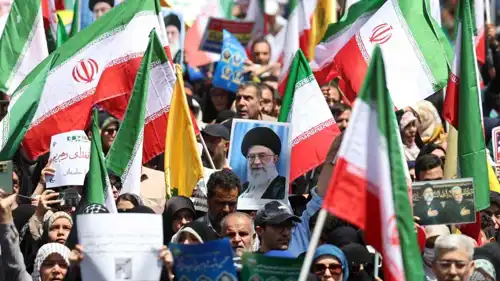 مسيرة تضامن مع إيران ضد الضربات الأمريكية-الإسرائيلية.