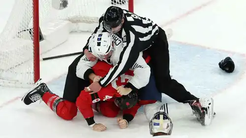 بيير كرينون يتشاجر مع لاعب كندا