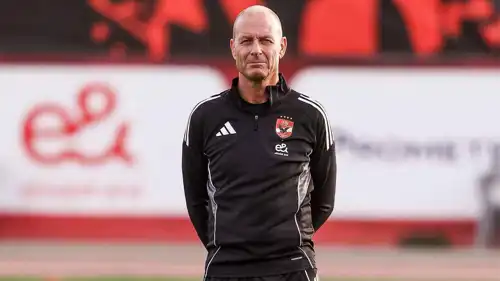 ياس توروب مدرب الأهلي المصري