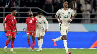 محمد كنو في مباراة السعودية وعمان