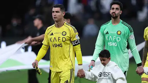 نواف العقيدي ورونالدو قبل مباراة النصر والهلال