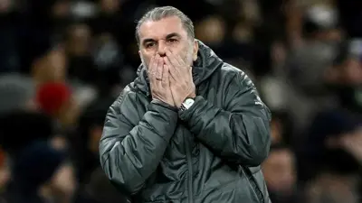 أنجي بوستيكوجلو