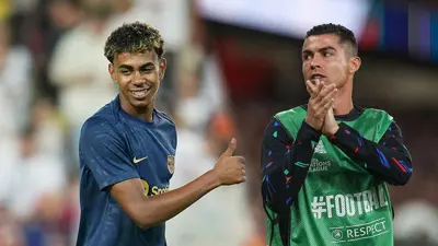 رونالدو أمام لامين يامال