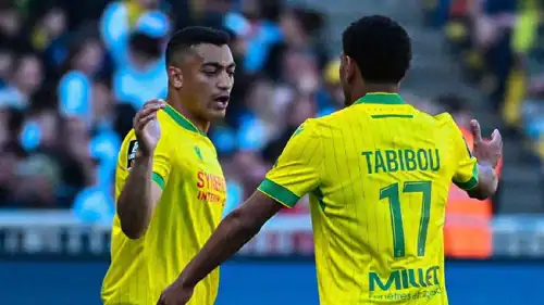 احتفال مصطفى محمد مهاجم نانت الفرنسي