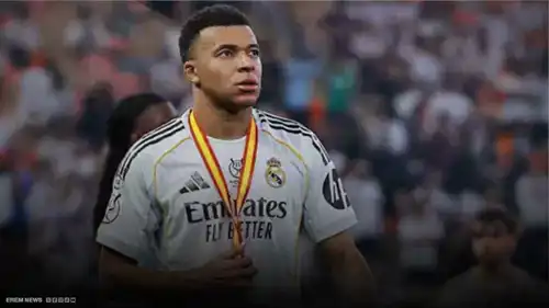 "ممر الشرف المفقود".. تصرف مبابي يثير الغضب بعد خسارة السوبر