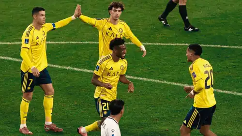 لاعبو النصر يقيادة رونالدو يحتفلون بالتقدم مبكرا
