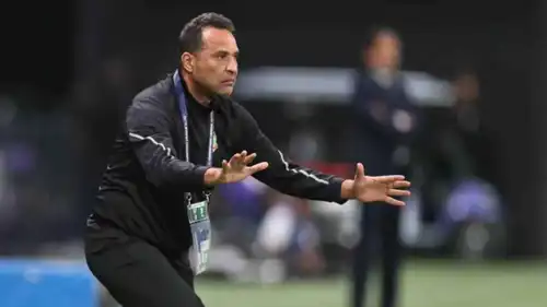 مؤمن سليمان مدرب الشرطة العراقي