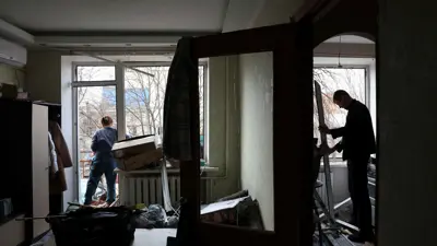 اضرار جراء غارة جوية روسية