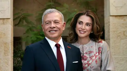 صورة نشرتها الديوان الملكي الأردني بمناسبة عيد ميلاد الملكة الـ 55