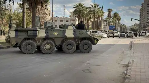 آليات الجيش السوري في اللاذقية