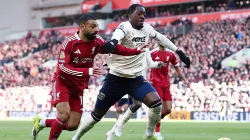 محمد صلاح في مباراة ليفربول ووست هام يونايتد