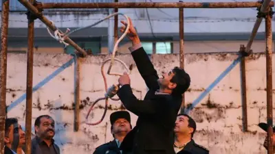 نصب حبل مشنقة في إيران لتنفيذ حكم إعدام