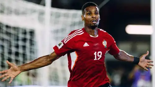 احتفال معاذ عيسى بهدفه في مرمى إي سواتيني