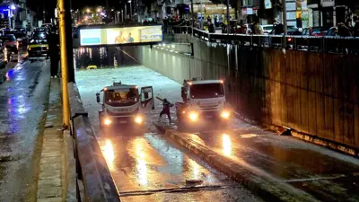 الأمطار تغرق شوارع الإسكندرية