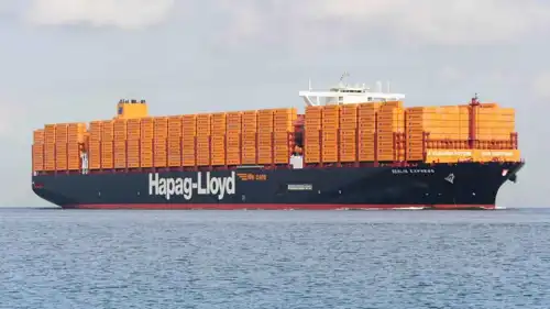 ناقلة لشركة هاباغ لويد