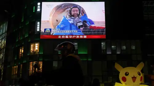 خلال بث مع مقابلة مع رائد فضاء كان على متن شنتشو-20