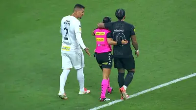 تصرف مثير من ديباي تجاه حكمة في البرازيل