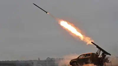 قوات أوكرانية تطلق قذائف باتجاه روسيا