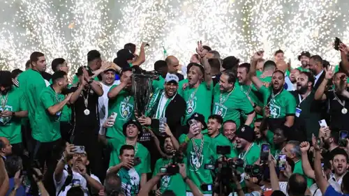 تتويج الأهلي طرابلس بلقب الدوري الليبي