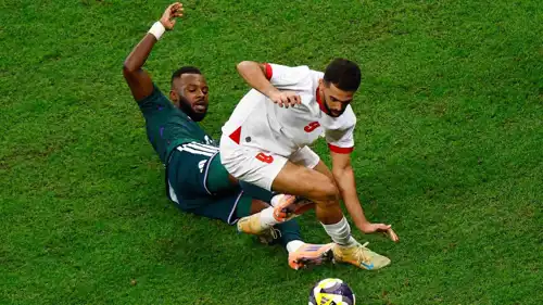 علي علوان في مباراة السعودية والأردن