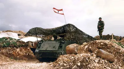 عنصر من الجيش اللبناني على الحدود