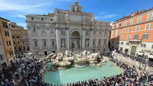 نافورة تريفي