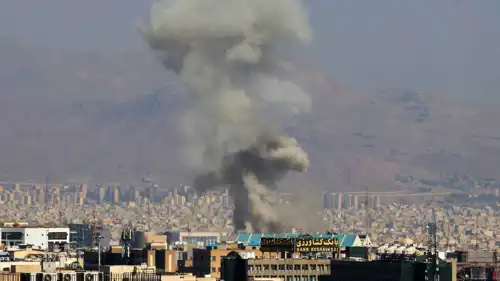 انفجار ضخم جراء قصف إسرائيلي سابق على طهران