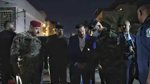 وزير الداخلية عبد الأمير الشمري يتفقد مواقع هجمات ببغداد