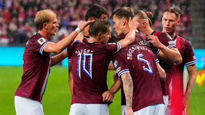 فرحة لاعبو النرويج بالفوز على إيطاليا